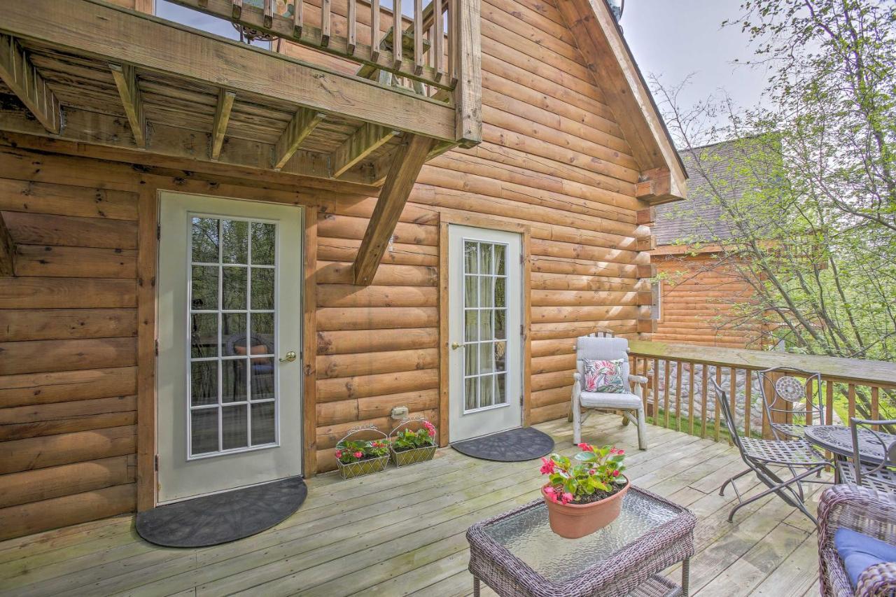 Resort Cabin With Fire Pit Golf, Hike And Play! Rothbury 외부 사진