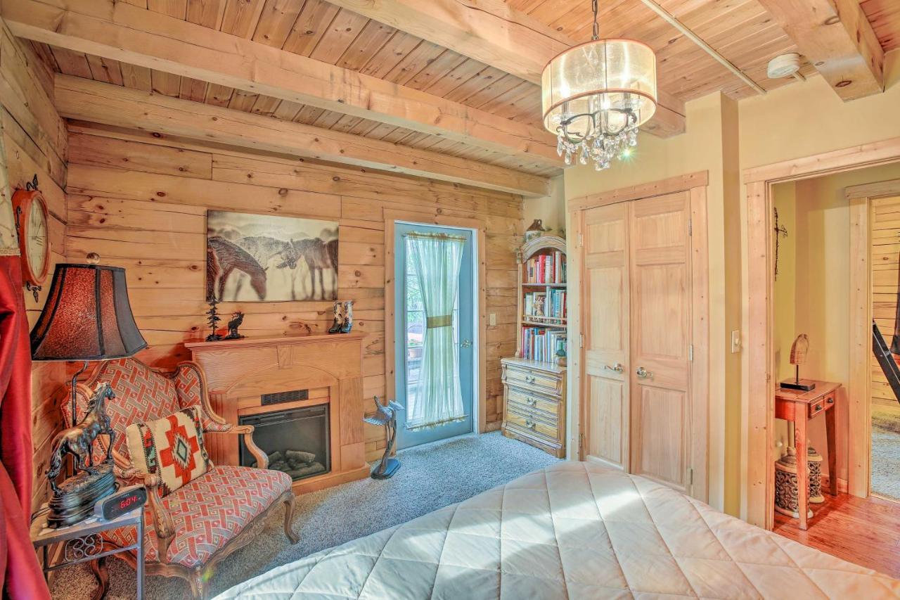 Resort Cabin With Fire Pit Golf, Hike And Play! Rothbury 외부 사진