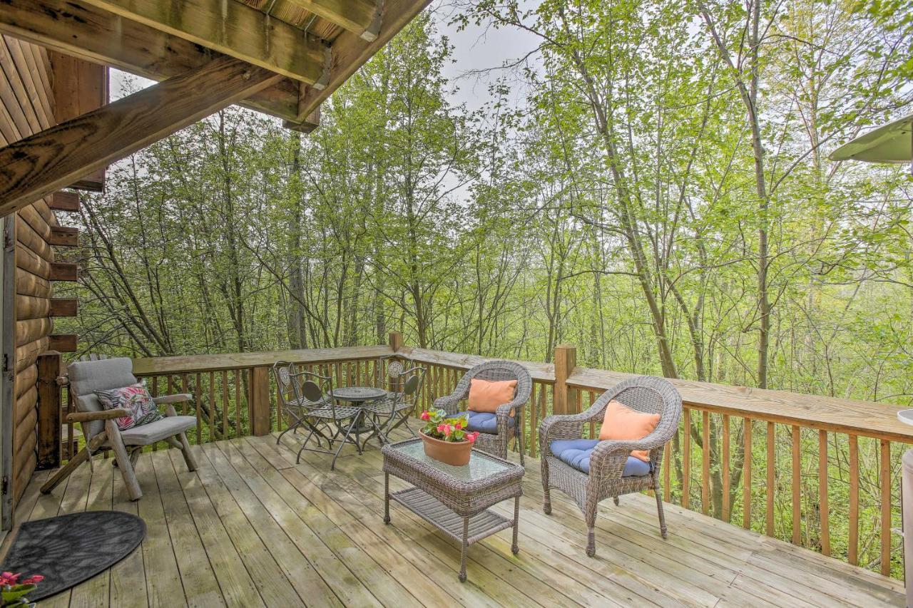 Resort Cabin With Fire Pit Golf, Hike And Play! Rothbury 외부 사진